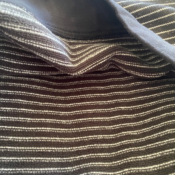 Lululemon striped fleet to street pullover - Picture 4 of 8